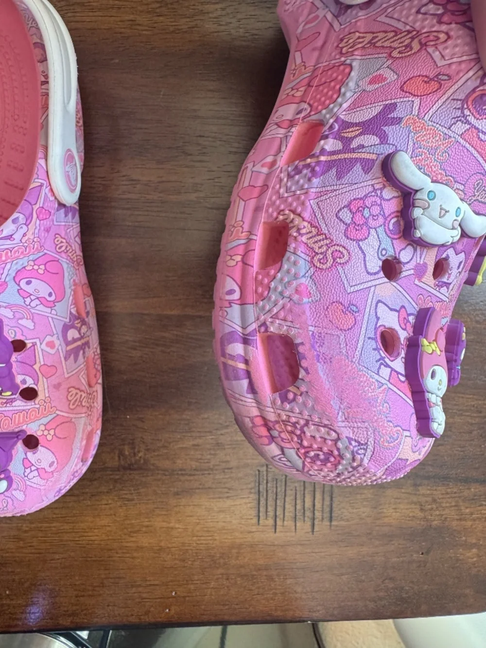 CROCS hello kitty